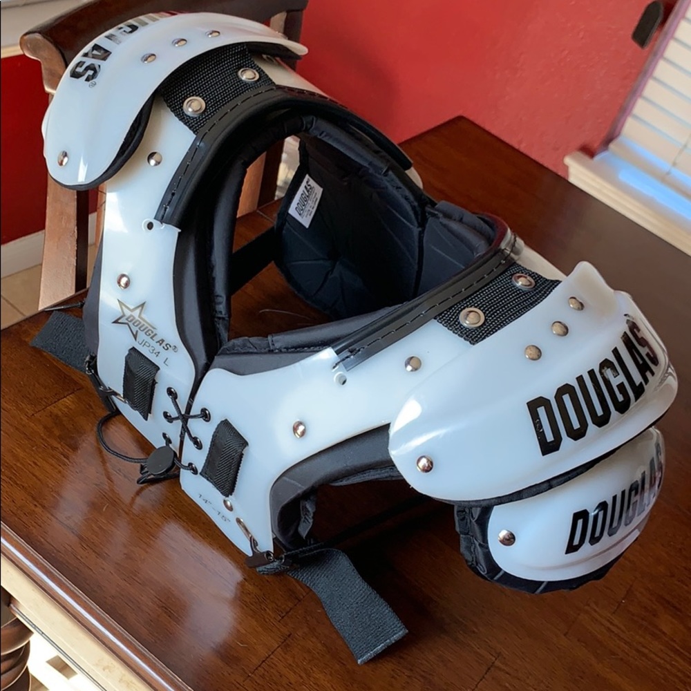 Football Shoulder pads + Back plate